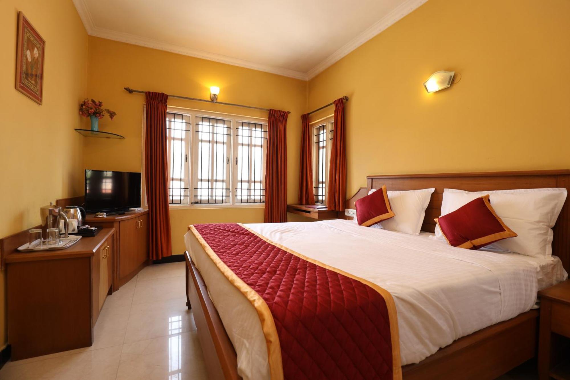 Hotel Silver Oak Ooty Εξωτερικό φωτογραφία