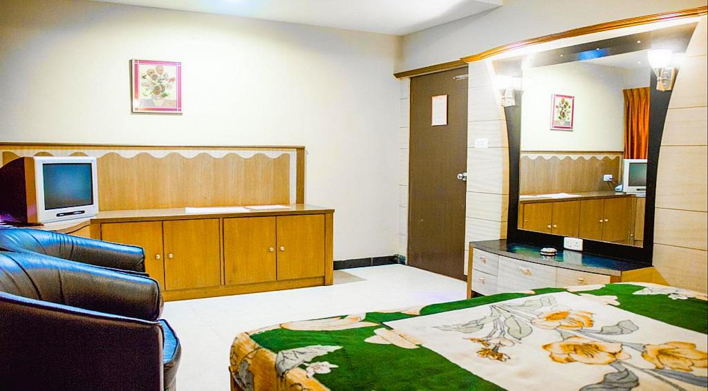 Hotel Silver Oak Ooty Εξωτερικό φωτογραφία
